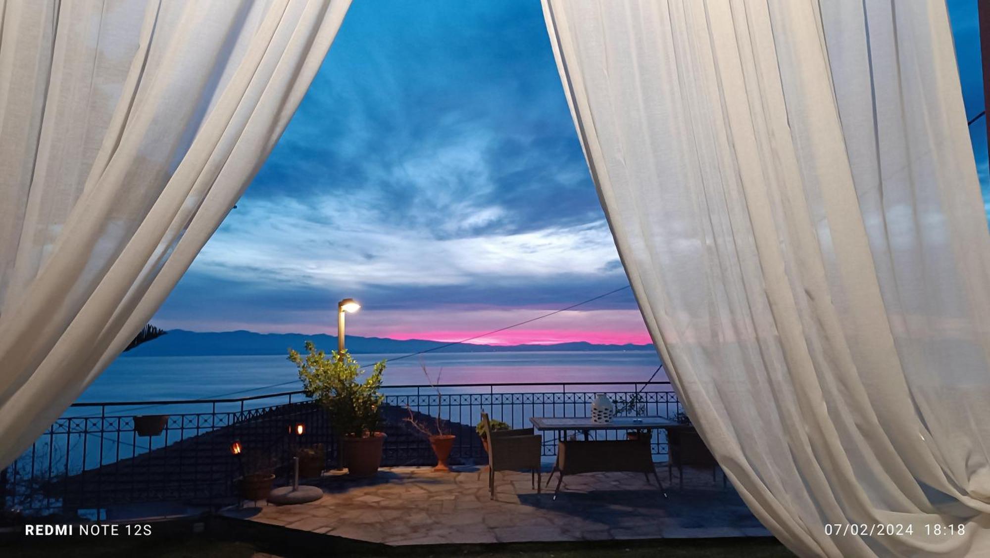 Mesonisi Με Υπέροχη Θέα Στον Παγασητικό!! Afissos Exterior foto